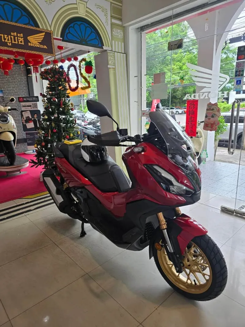 Honda ADV 350cc Motorbike for Rent
