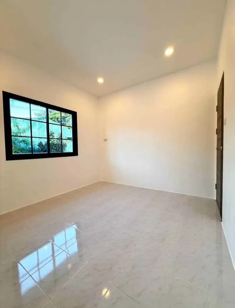 2 Bedrooms 1 Bathroom - House