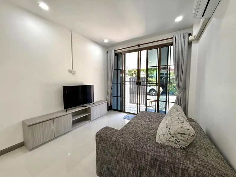 2 Bedrooms 1 Bathroom Townhouse for Rent