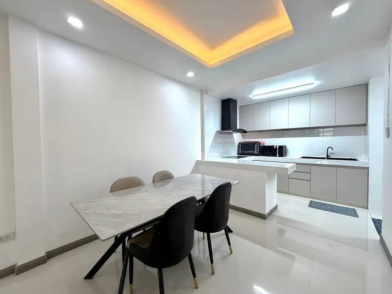 2 Bedrooms 1 Bathroom Townhouse for Rent