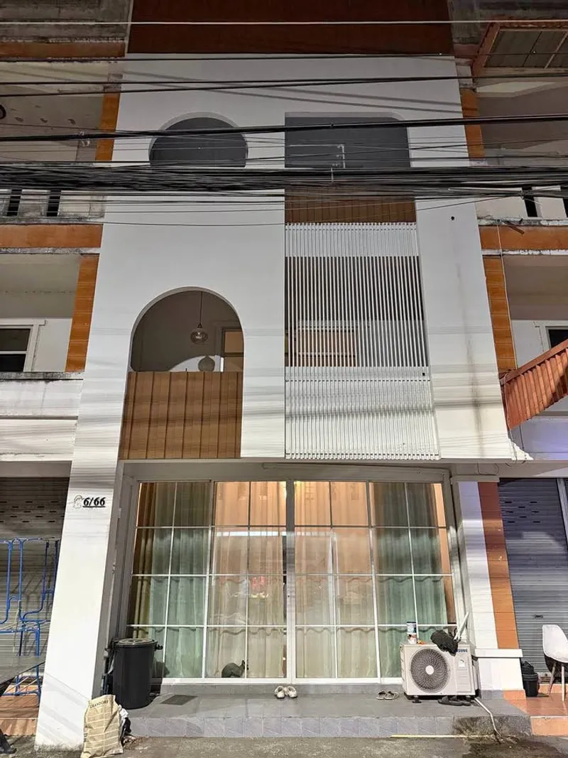 ทาวน์เฮาส์ 1 ห้องนอน 1 ห้องน้ำ