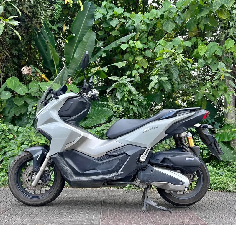 Honda ADV 160 scooter rental