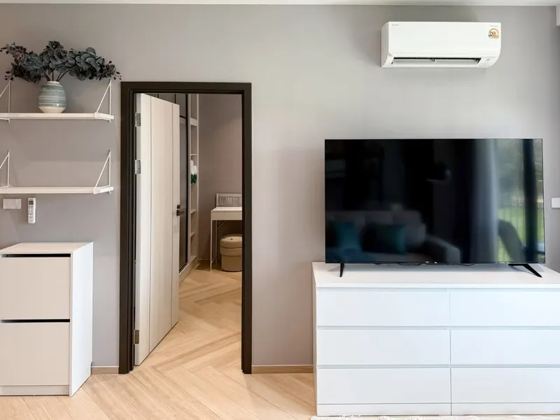 2 Beds 1 Bath Apartment