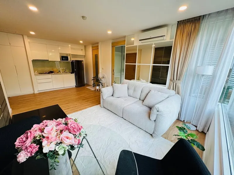 อพาร์ทเมนท์ 1 ห้องนอน 1 ห้องน้ำ