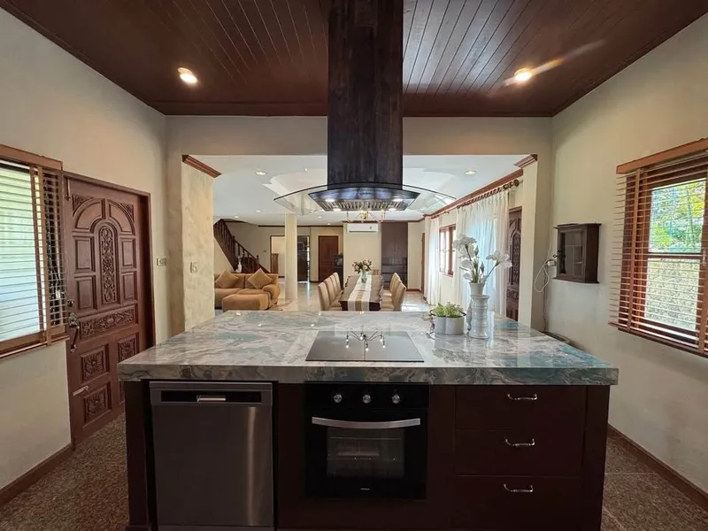 5 спален 6 ванных комнат - Дом