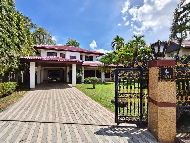 4 спальни 3 ванные – Дом