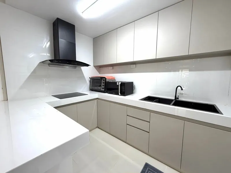 2 Bedrooms 1 Bathroom Townhouse for Rent