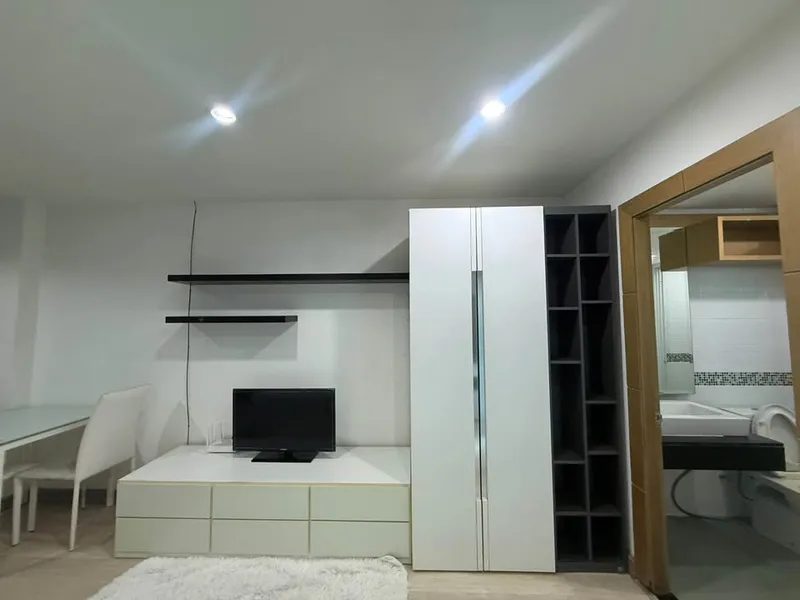 1 Bedroom 1 Bathroom - Apartment