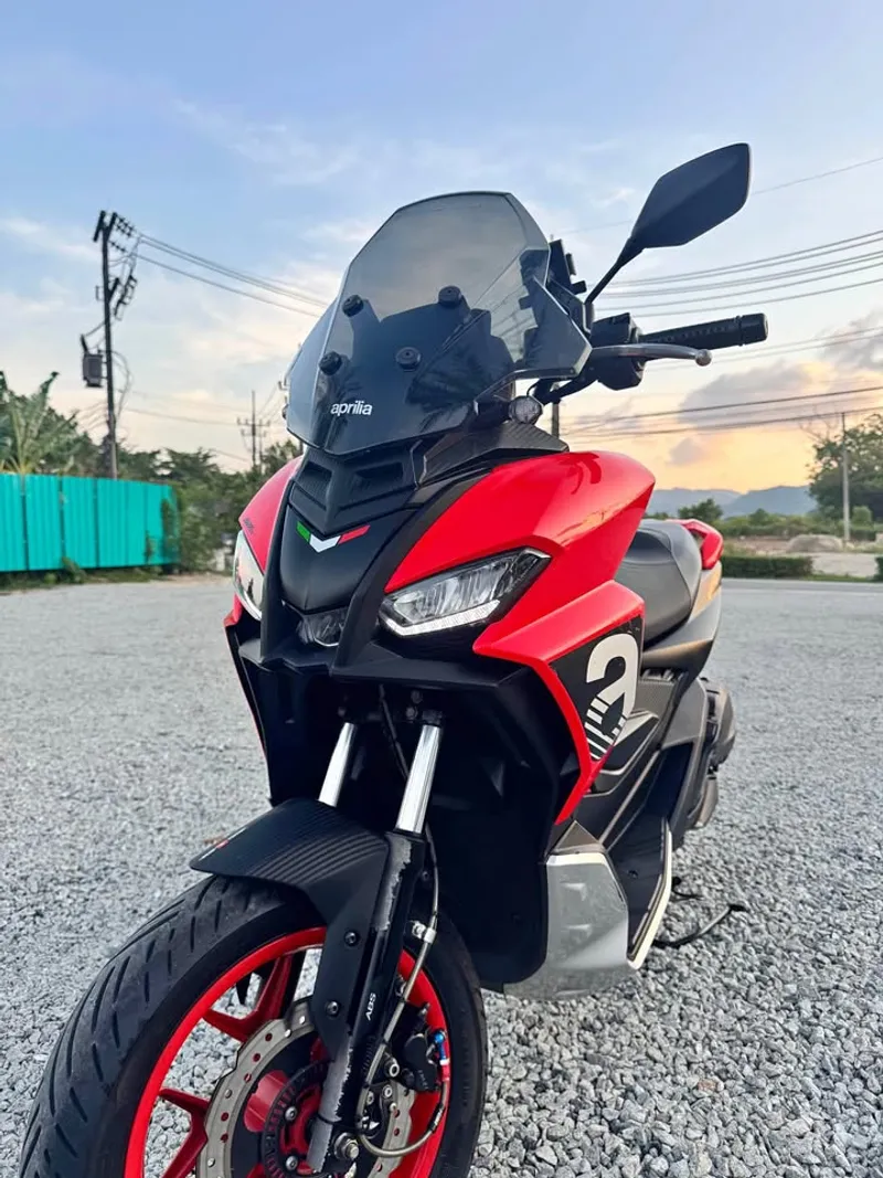 2022 Aprilia SR GT 200 MINT