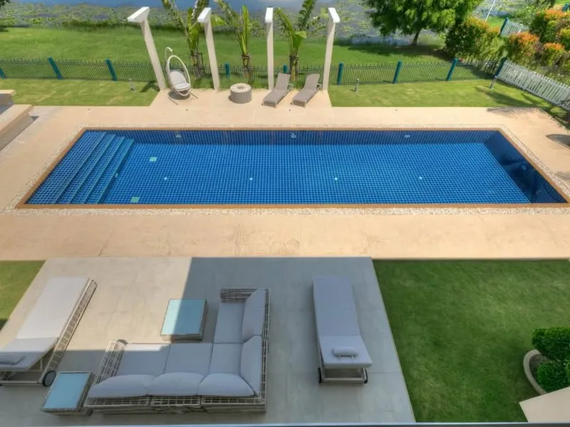 4 спальни 5 ванных комнат Дом