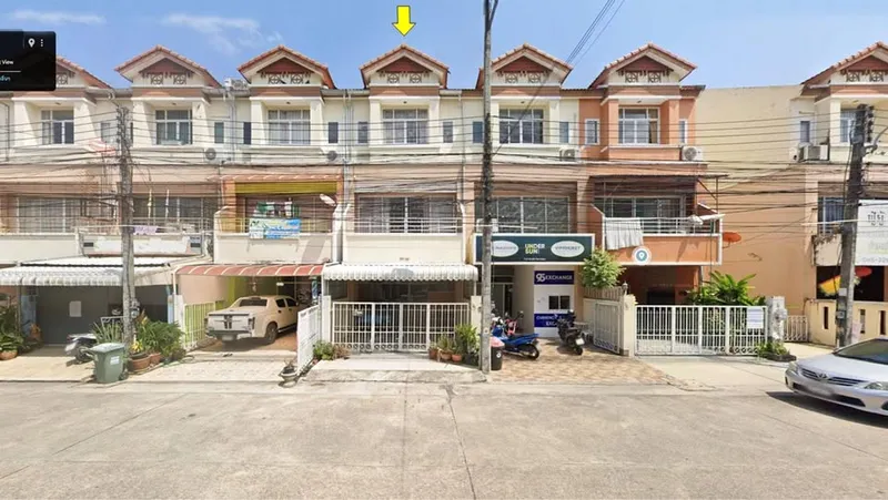 4-bedroom 3-bathroom townhouse in Villa Kathu 1