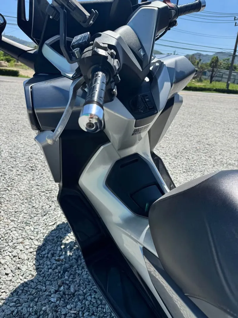 Honda Forza 300 2018 – Excellent Condition Maxi-Scooter for Sale
