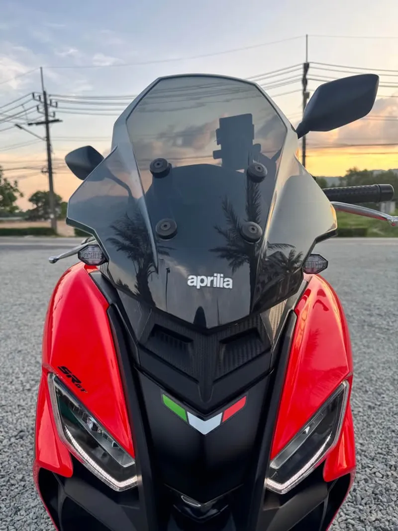 2022 Aprilia SR GT 200 MINT