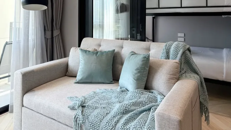 2 Beds 1 Bath Apartment