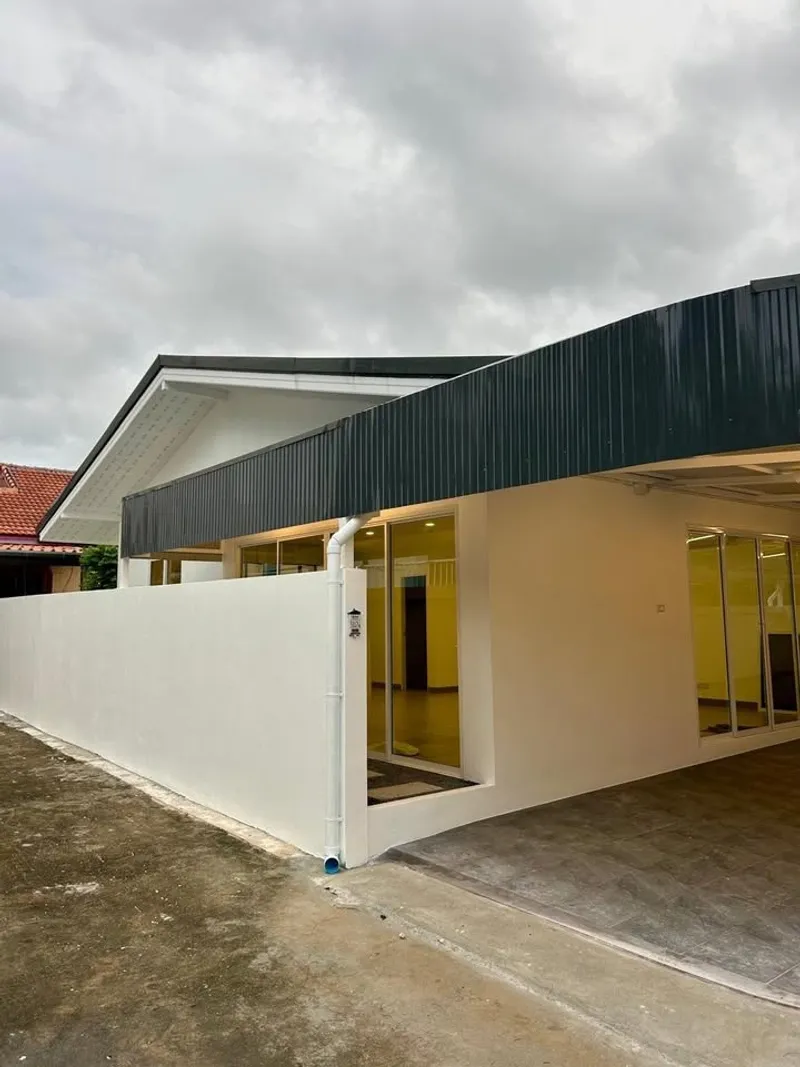 3 Beds 2 Baths House