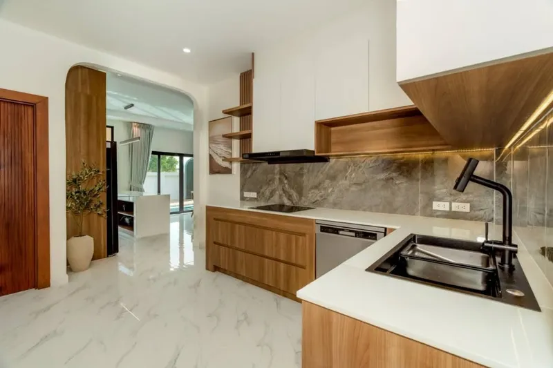 3 спальни 3 ванные комнаты Дом