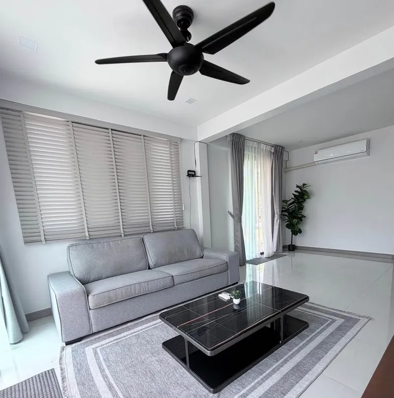 3 beds 2 bathrooms – House