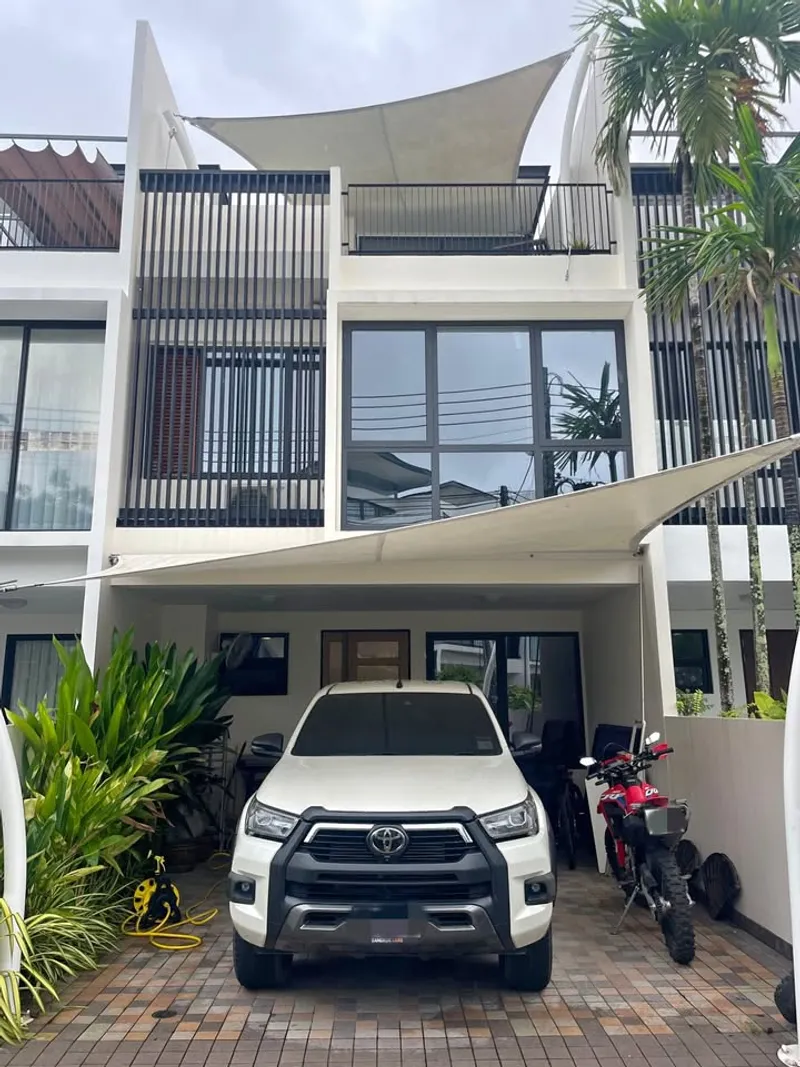 3 ห้องนอน 3 ห้องน้ำ - ทาวน์เฮาส์