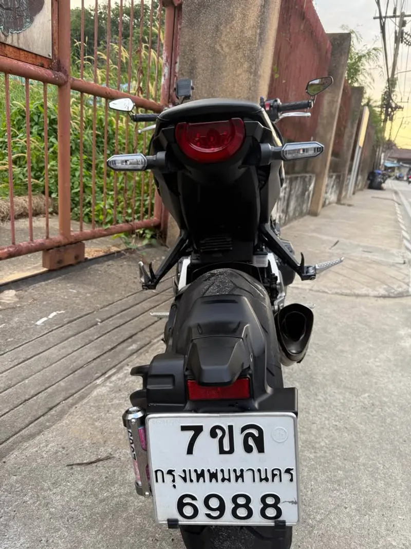 ฮอนด้า CB 1000 RR ให้เช่า