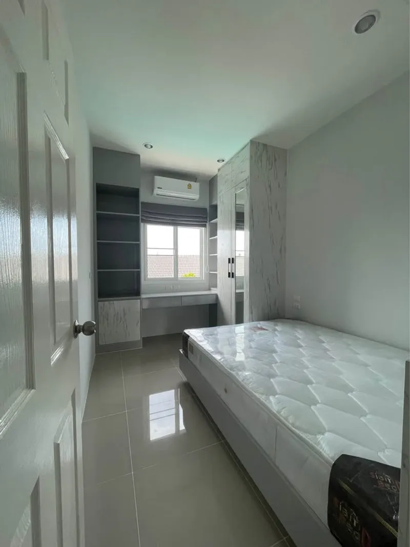 3 bedroom 3 bathroom townhouse