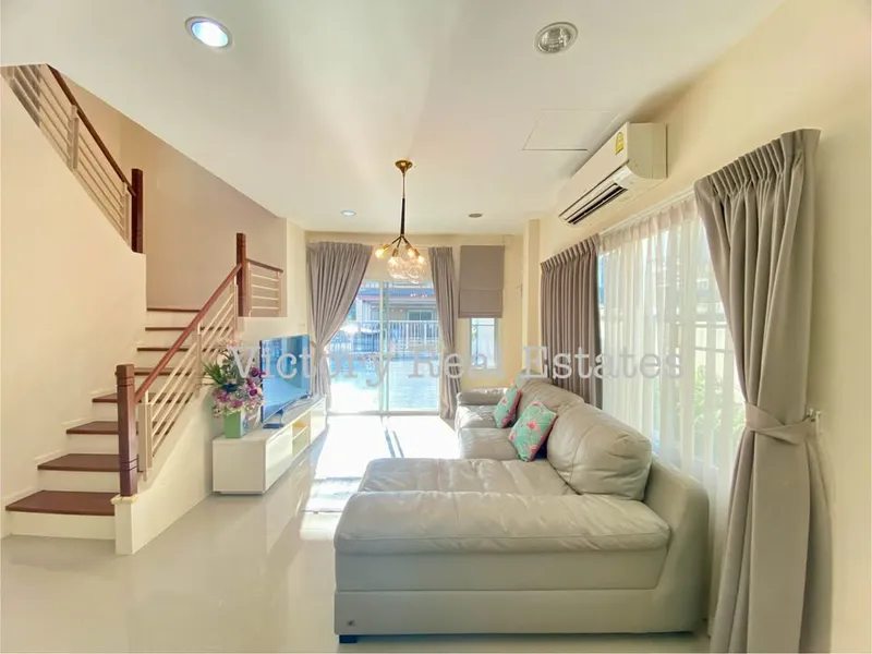 3 bedroom 3 bathroom house