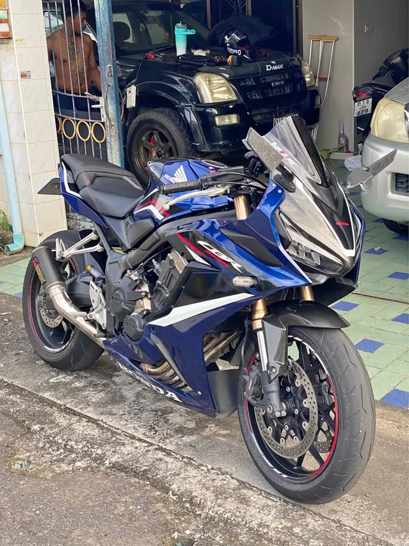 2022 Honda CBR650R Blue