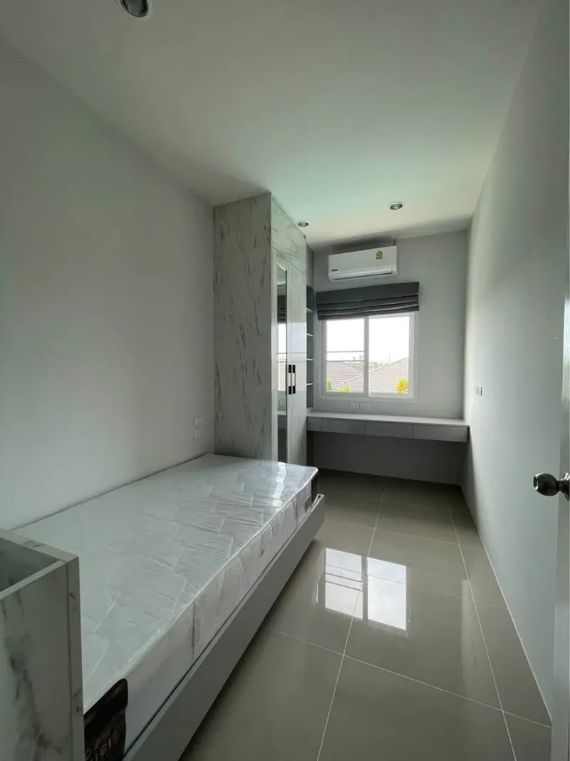 3 bedroom 3 bathroom townhouse