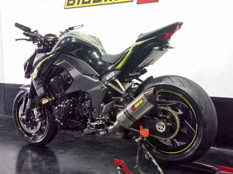 2017 Kawasaki Z1000R naked bike