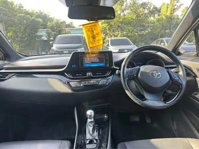 2018 Toyota C-HR Hybrid Car for Rent