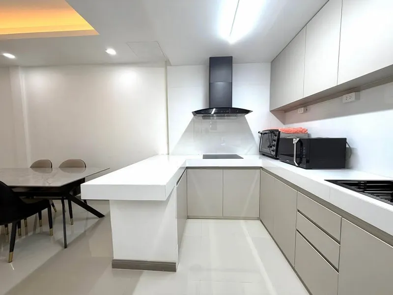 2 Bedrooms 1 Bathroom Townhouse for Rent