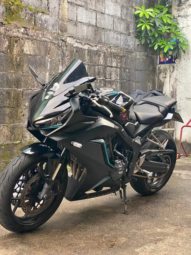 2023 Honda CBR650R for Rent