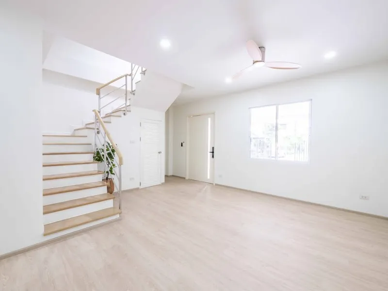 3 Bedrooms 3 Bathrooms Townhouse