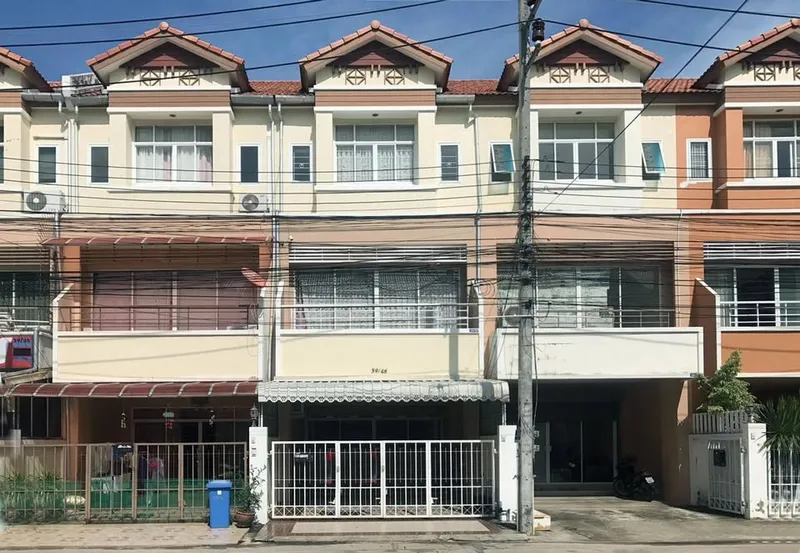 4-bedroom 3-bathroom townhouse in Villa Kathu 1