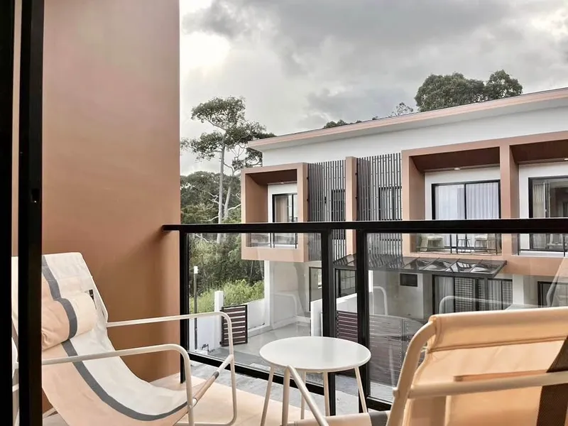 3 beds 3 baths Townhouse